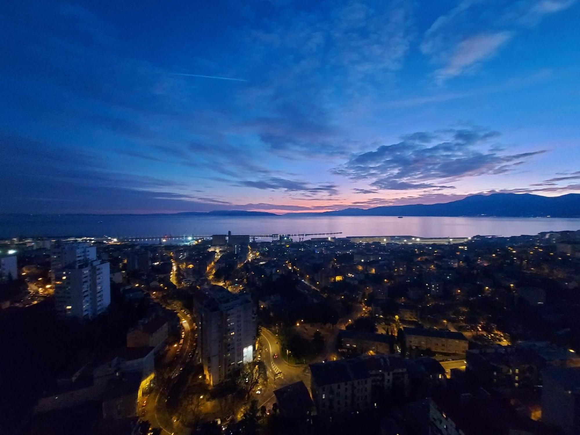 Sunflower Sky Apartment Rijeka