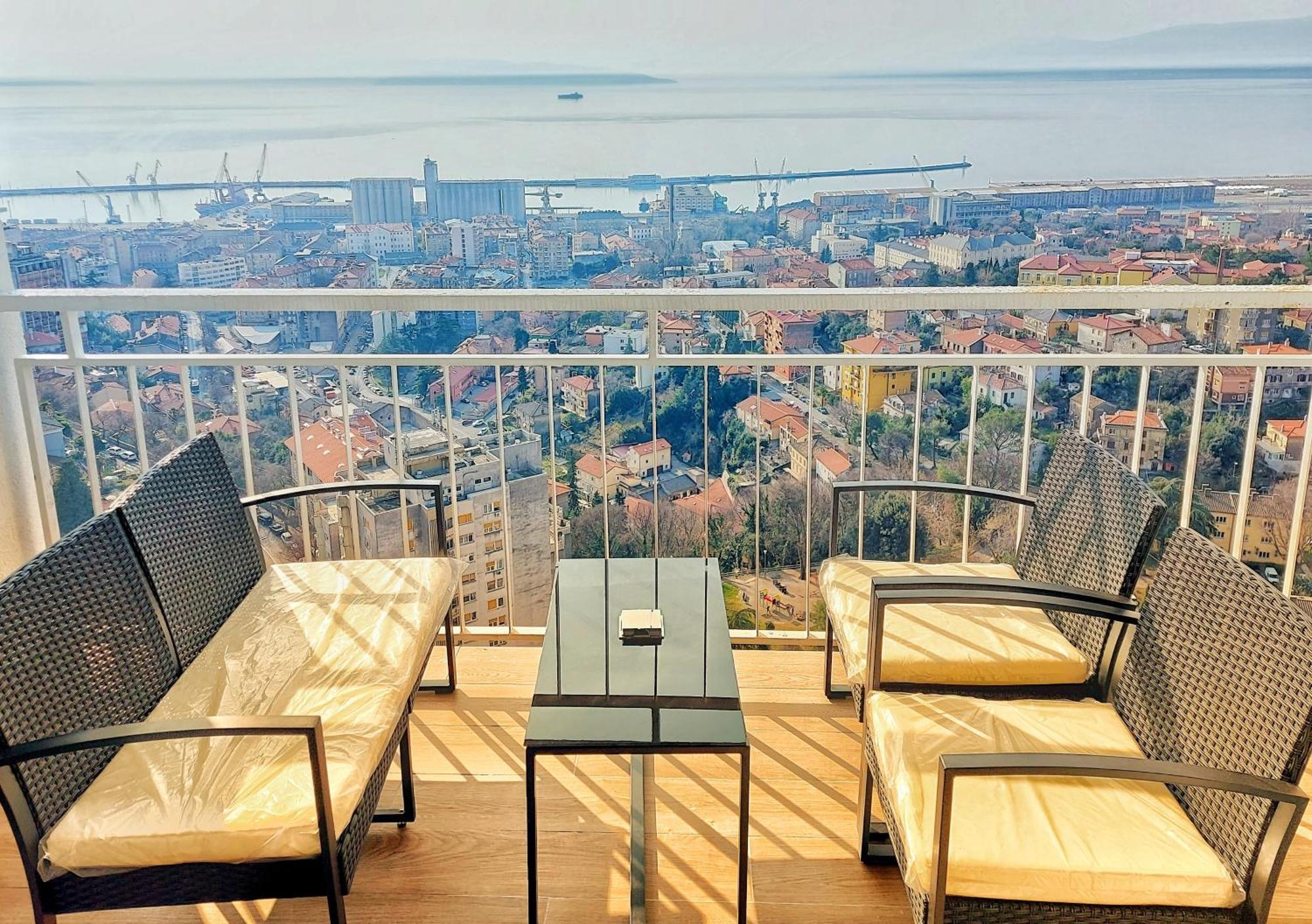 Sunflower Sky Apartment Rijeka